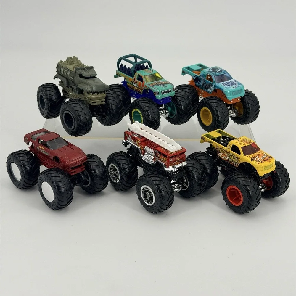 Hot Wheels Monster Jam Diecast 1:64 Wrexplorer Rare Jurassic World Fried Fire